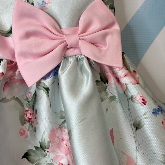 Rare Editions Girls flowery short sleeve dress with front bow and back bow - Picture 4 of 9